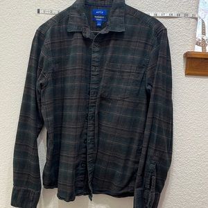 Men’s large multi-colored flannel shirt. Apt 9